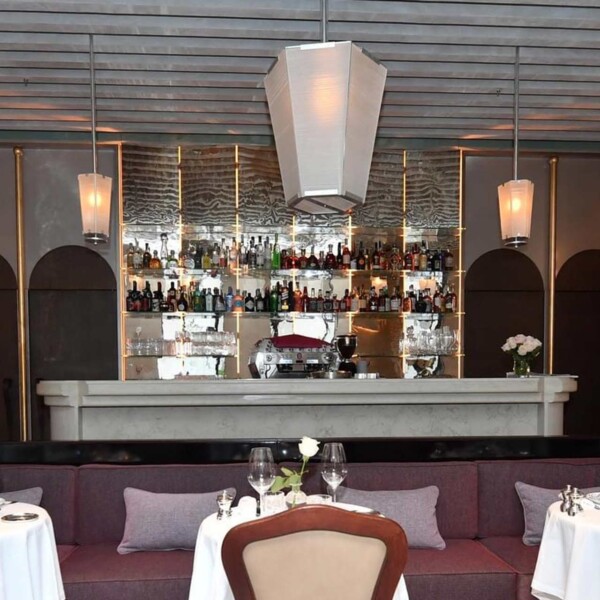 Hôtel Nolinski Venise, Venise | Lanternes hexagonales | Café